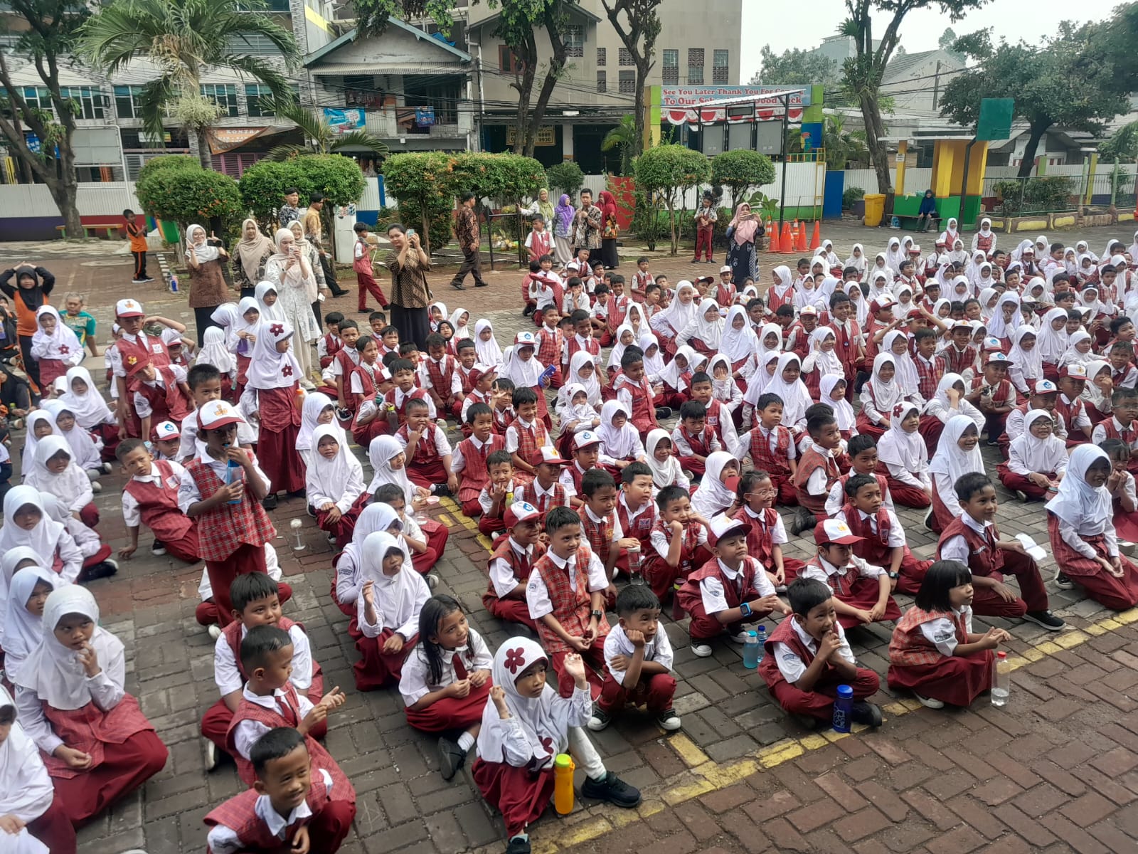 Wisata LiterAsyik Ke SDN Rambutan 03